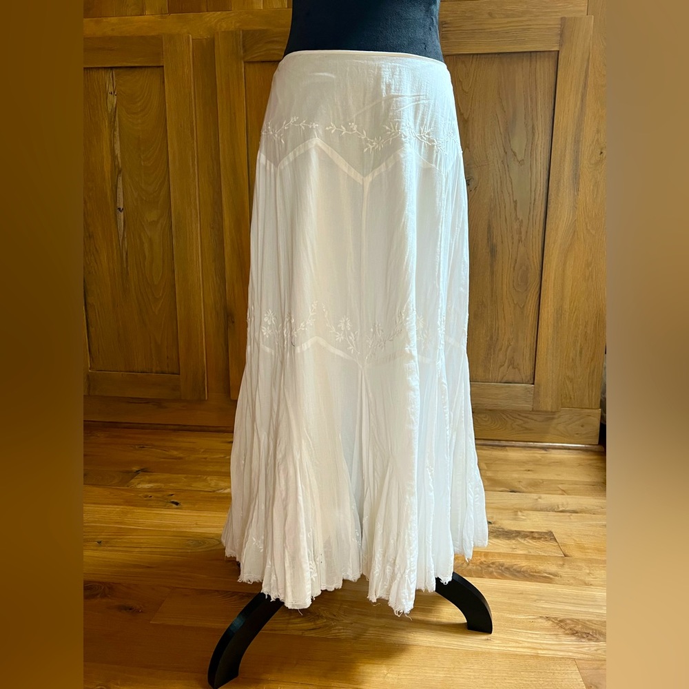 Lauren 100% cotton, embroidered lace detail maxi skirt